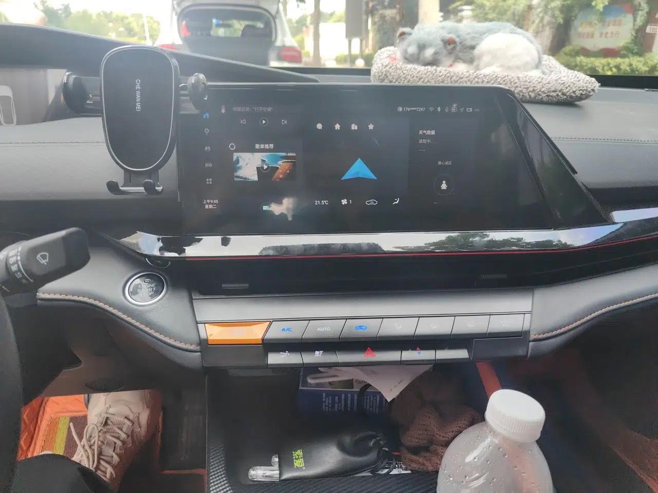 CHANGAN UNI-V 2022 1.5T Prestige Version — миниатюра 13