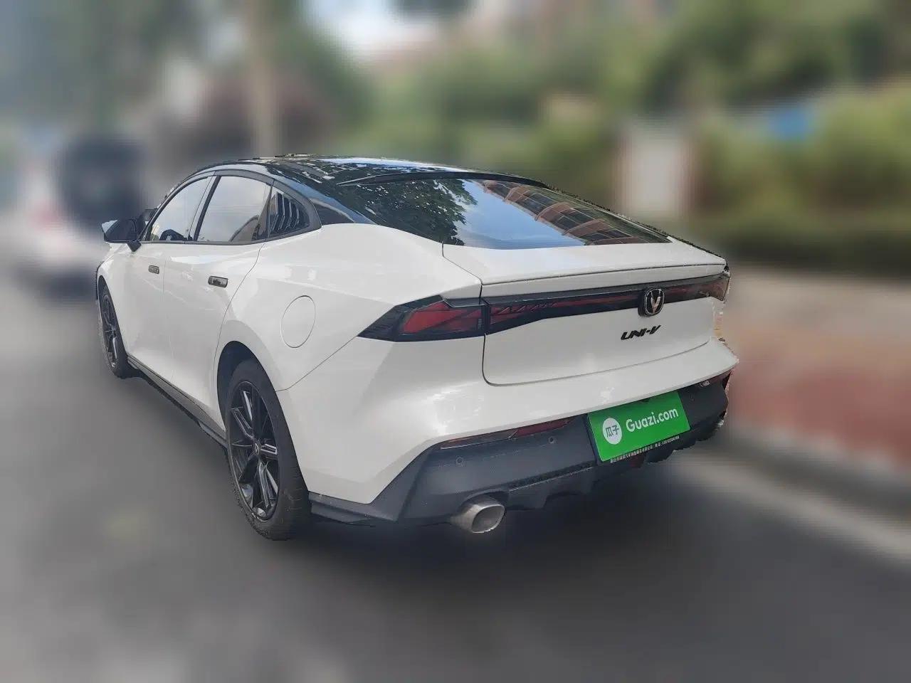 CHANGAN UNI-V 2022 1.5T Prestige Version — миниатюра 4