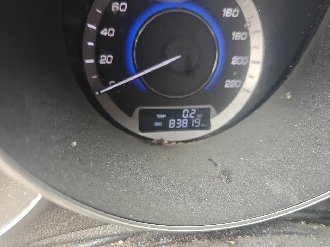 CHANGAN Eado 2015 1.6L Manual Luxury Model China IV Standard — миниатюра 12