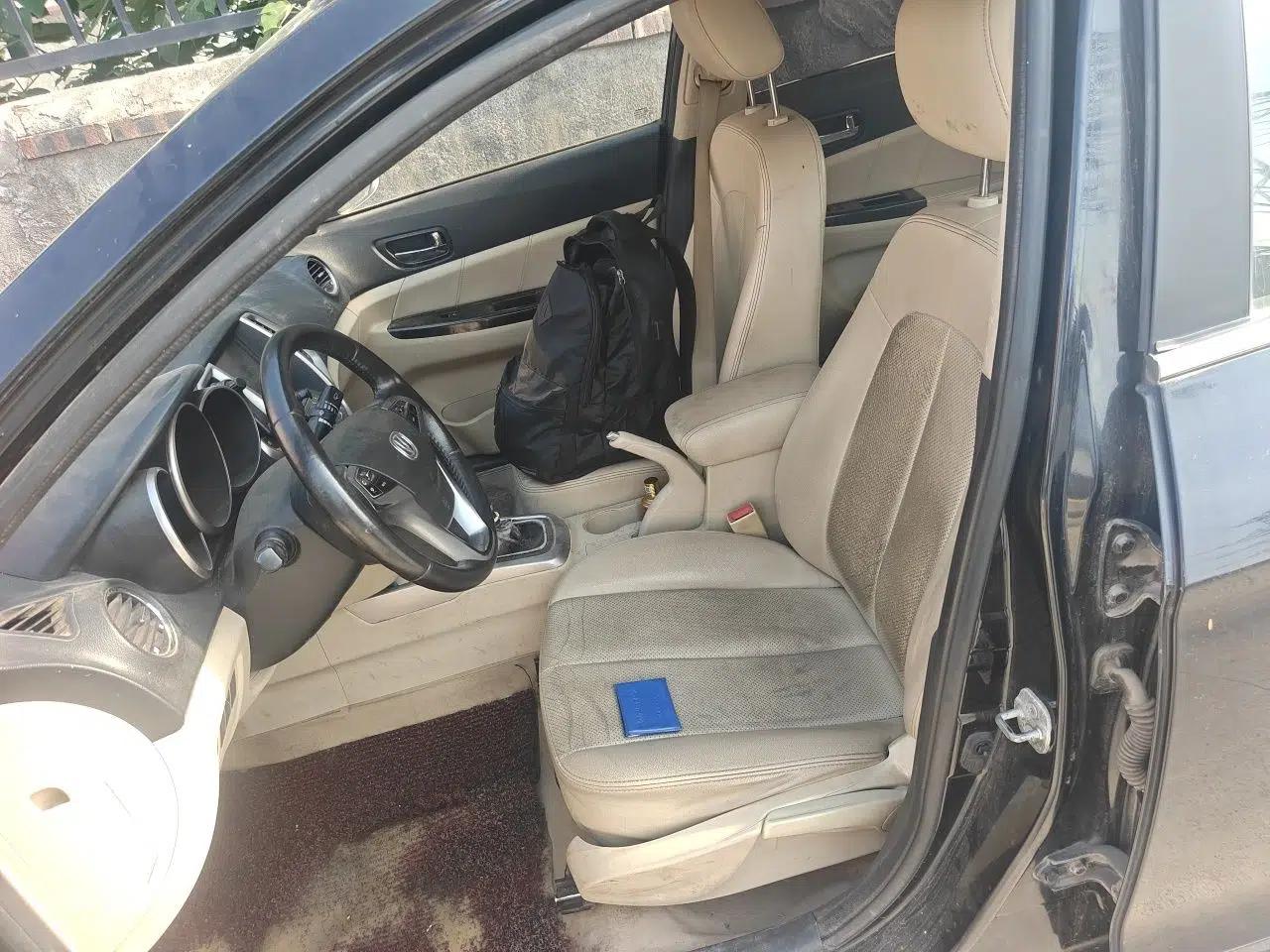 CHANGAN Eado 2015 1.6L Manual Luxury Model China IV Standard — миниатюра 15