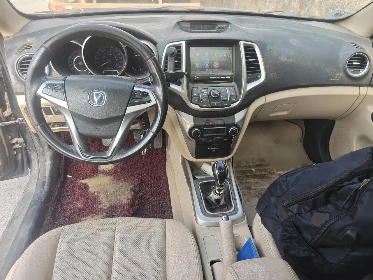 CHANGAN Eado 2015 1.6L Manual Luxury Model China IV Standard — миниатюра 9