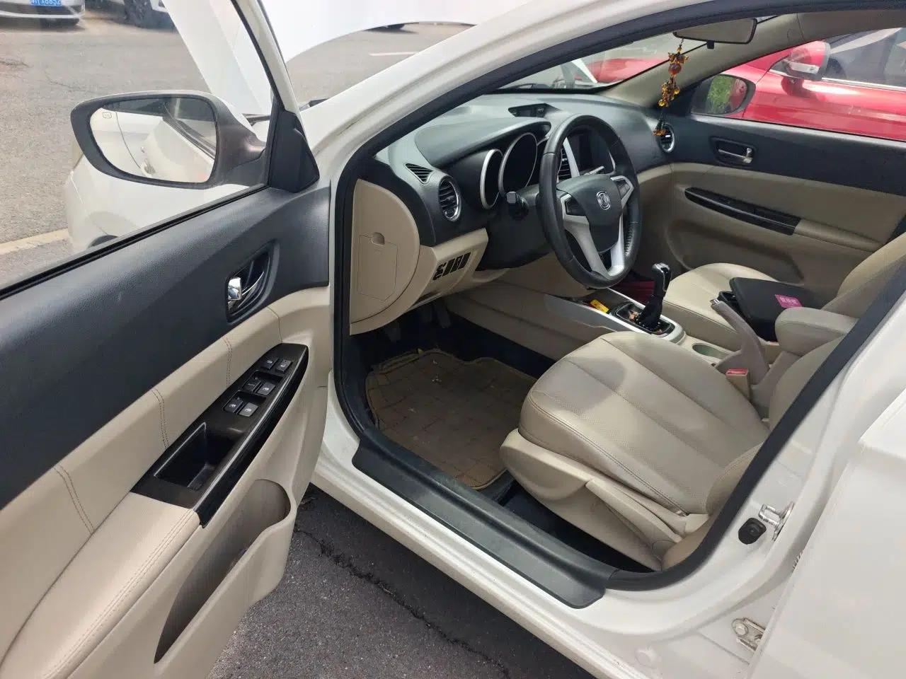 CHANGAN Eado 2014 1.6L Manual Luxury Model — миниатюра 16