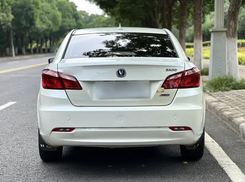 CHANGAN Eado 2015 1.6L Manual Luxury Model China V Standard — миниатюра 17