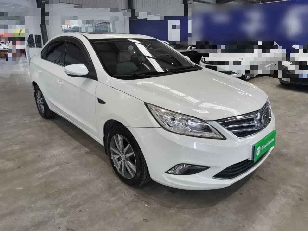 CHANGAN Eado 2015 1.6L Manual Luxury Model China V Standard — миниатюра 3