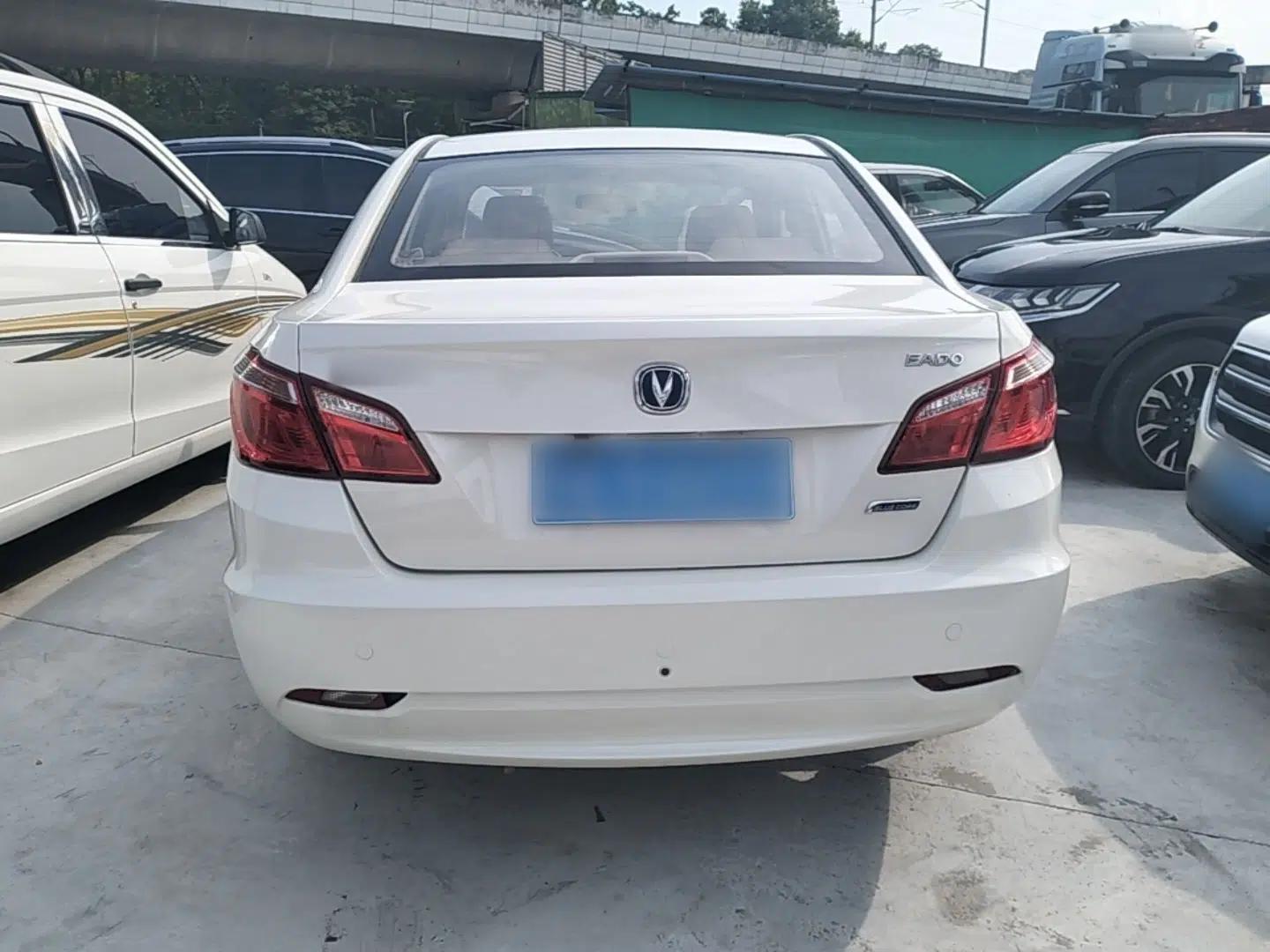 CHANGAN Eado 2014 1.6L Manual Luxury Model — миниатюра 5