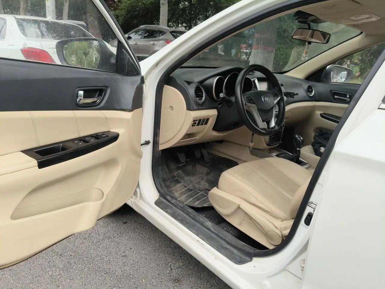 CHANGAN Eado 2015 1.6L Manual Luxury Model China IV Standard — миниатюра 16