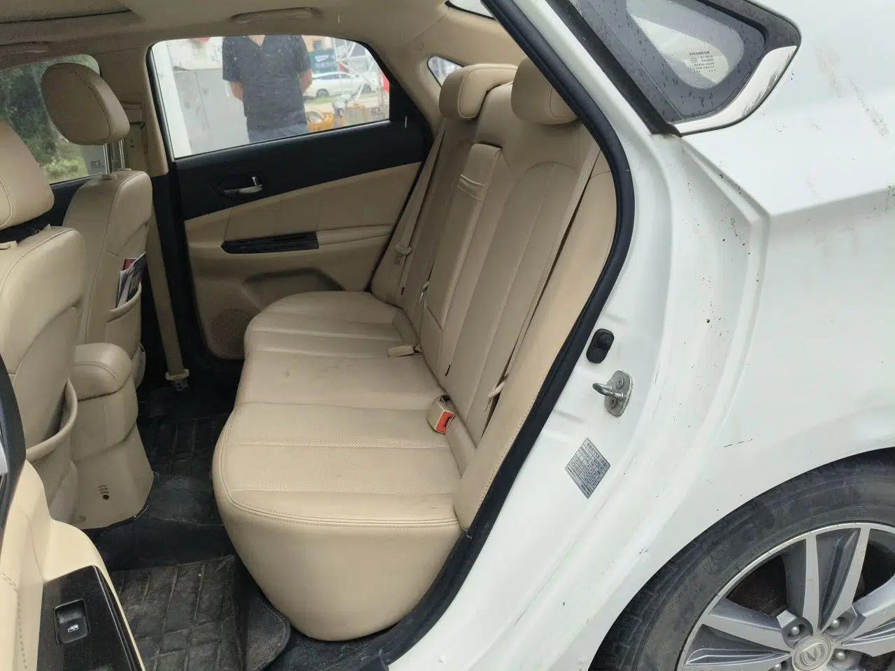 CHANGAN Eado 2015 1.6L Manual Luxury Model China IV Standard — миниатюра 17