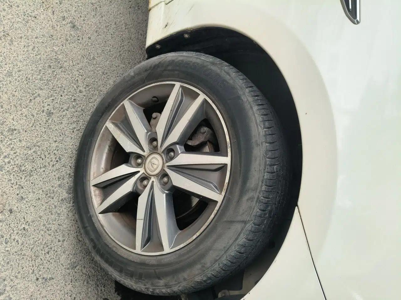 CHANGAN Eado 2015 1.6L Manual Luxury Model China IV Standard — миниатюра 8
