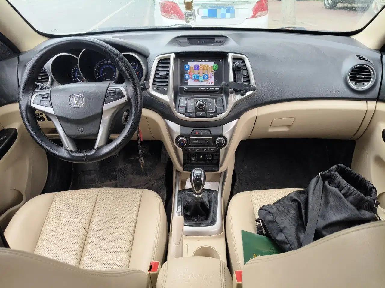 CHANGAN Eado 2015 1.6L Manual Luxury Model China IV Standard — миниатюра 9
