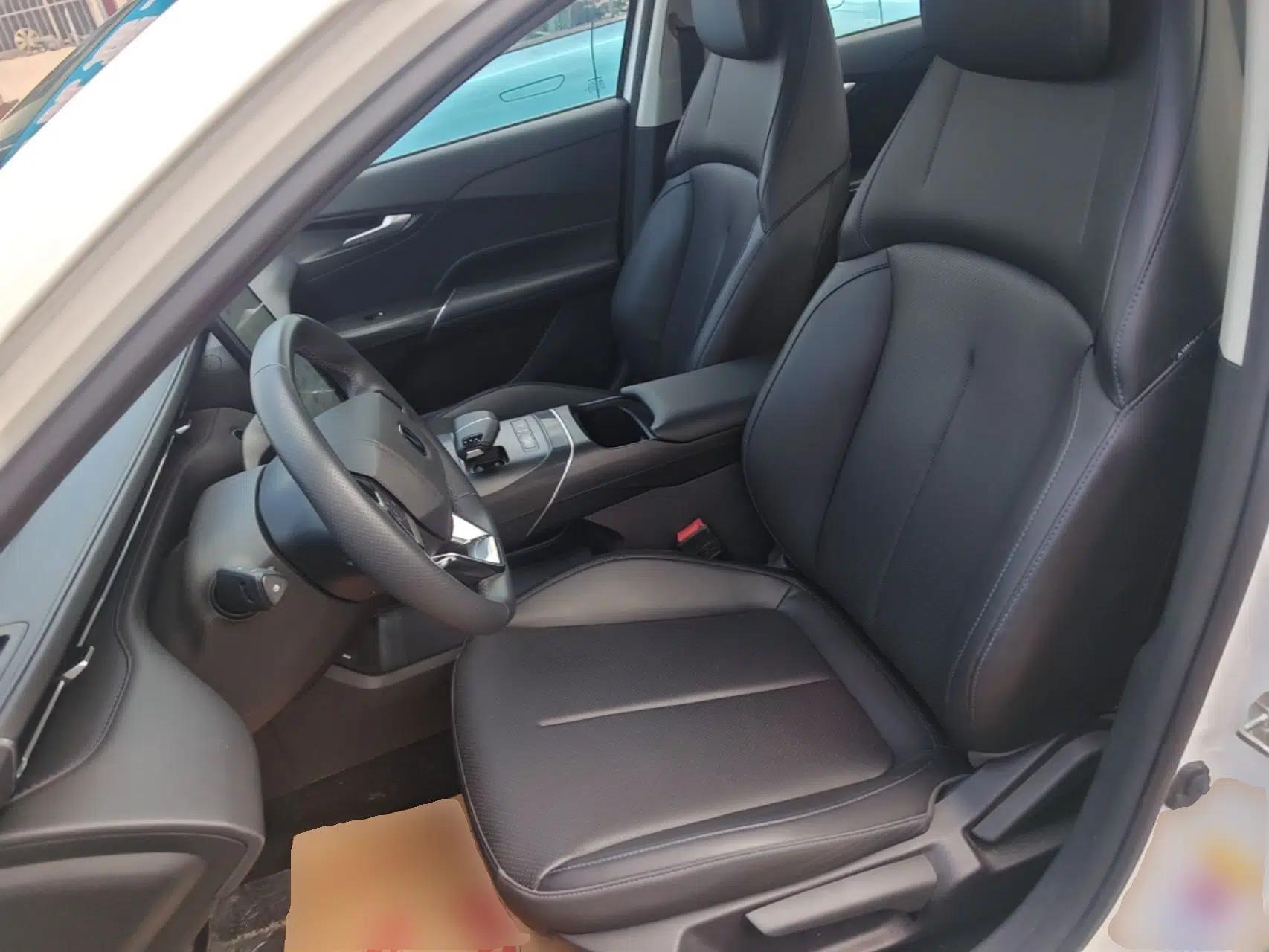 CHANGAN Eado 2024 1.5T GDI Automatic Prestige Edition — миниатюра 17