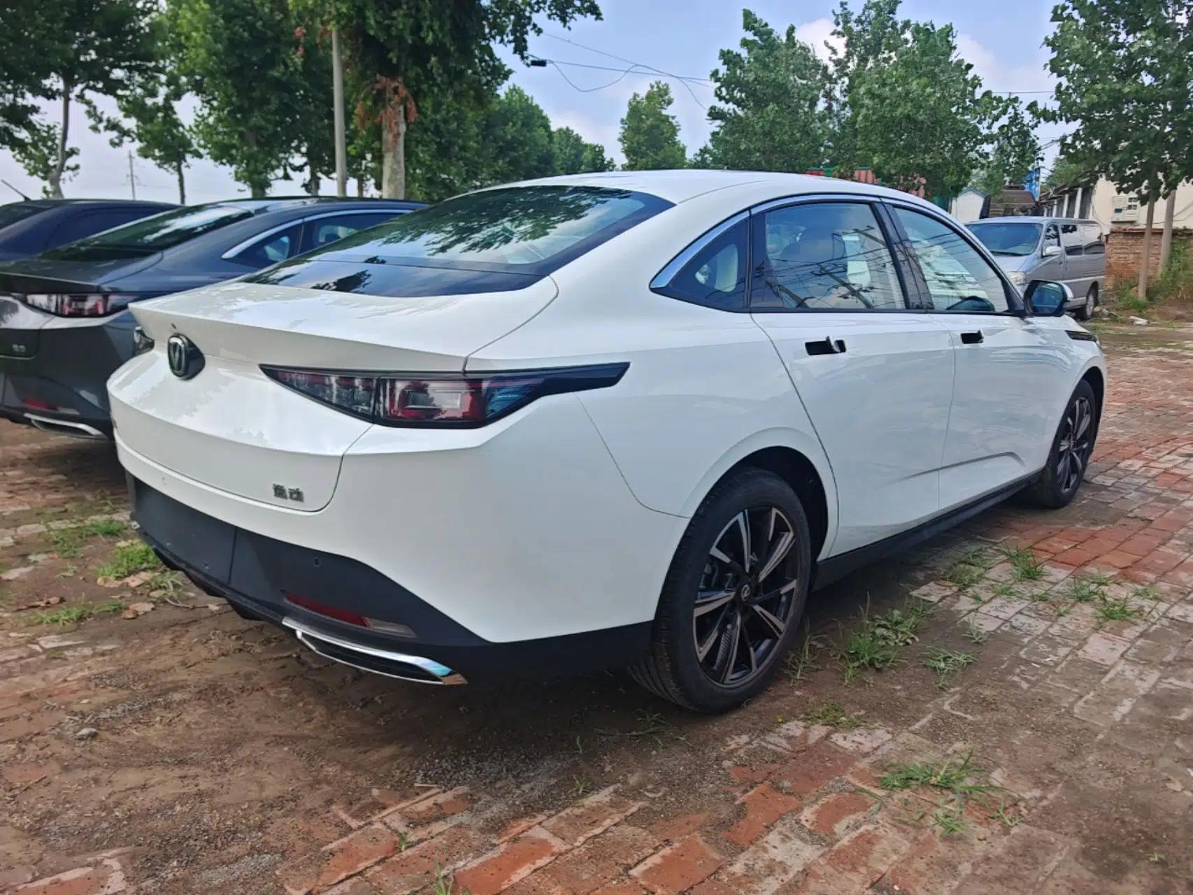 CHANGAN Eado 2024 1.5T GDI Automatic Prestige Edition — миниатюра 6