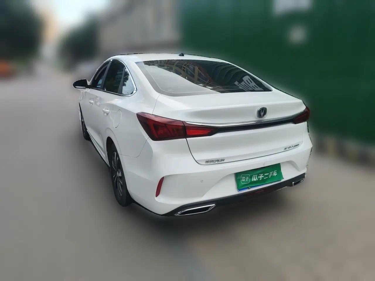 CHANGAN Eado 2022 PLUS 1.6L GDI CVT Luxury Model — миниатюра 4
