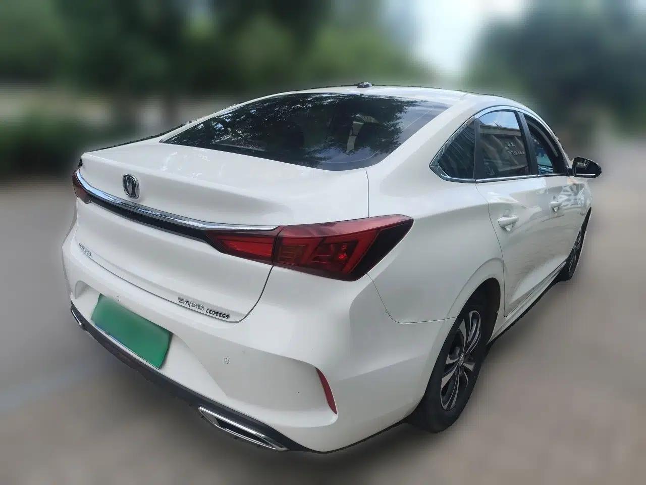 CHANGAN Eado 2022 PLUS 1.6L GDI CVT Luxury Model — миниатюра 6