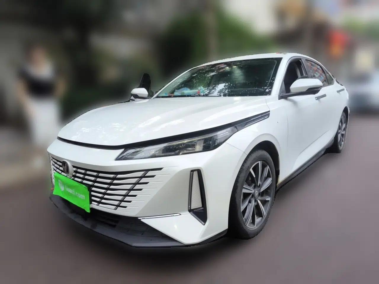 CHANGAN Eado 2024 1.5T GDI Automatic Prestige Edition — миниатюра 1