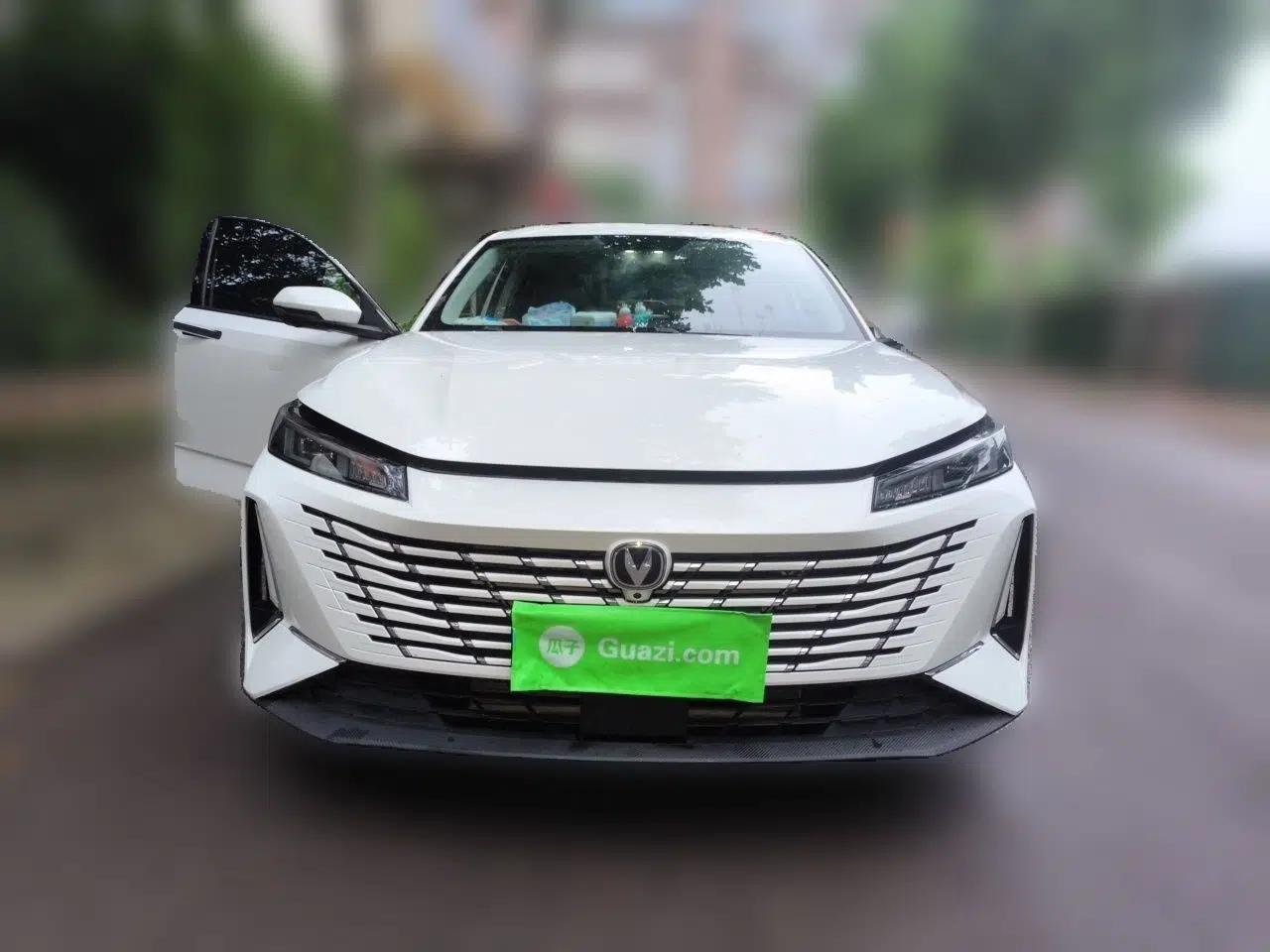 CHANGAN Eado 2024 1.5T GDI Automatic Prestige Edition — миниатюра 2