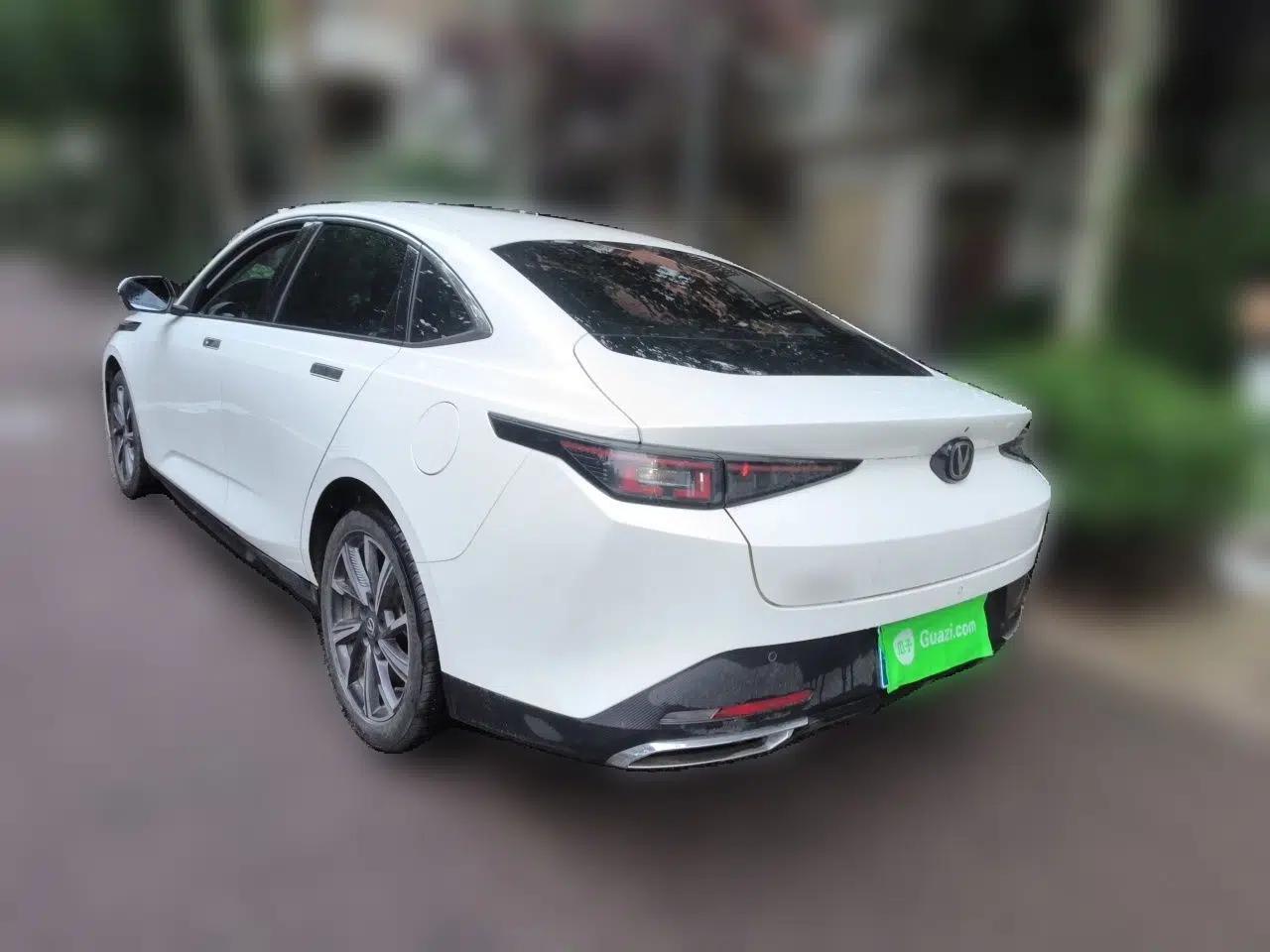 CHANGAN Eado 2024 1.5T GDI Automatic Prestige Edition — миниатюра 4