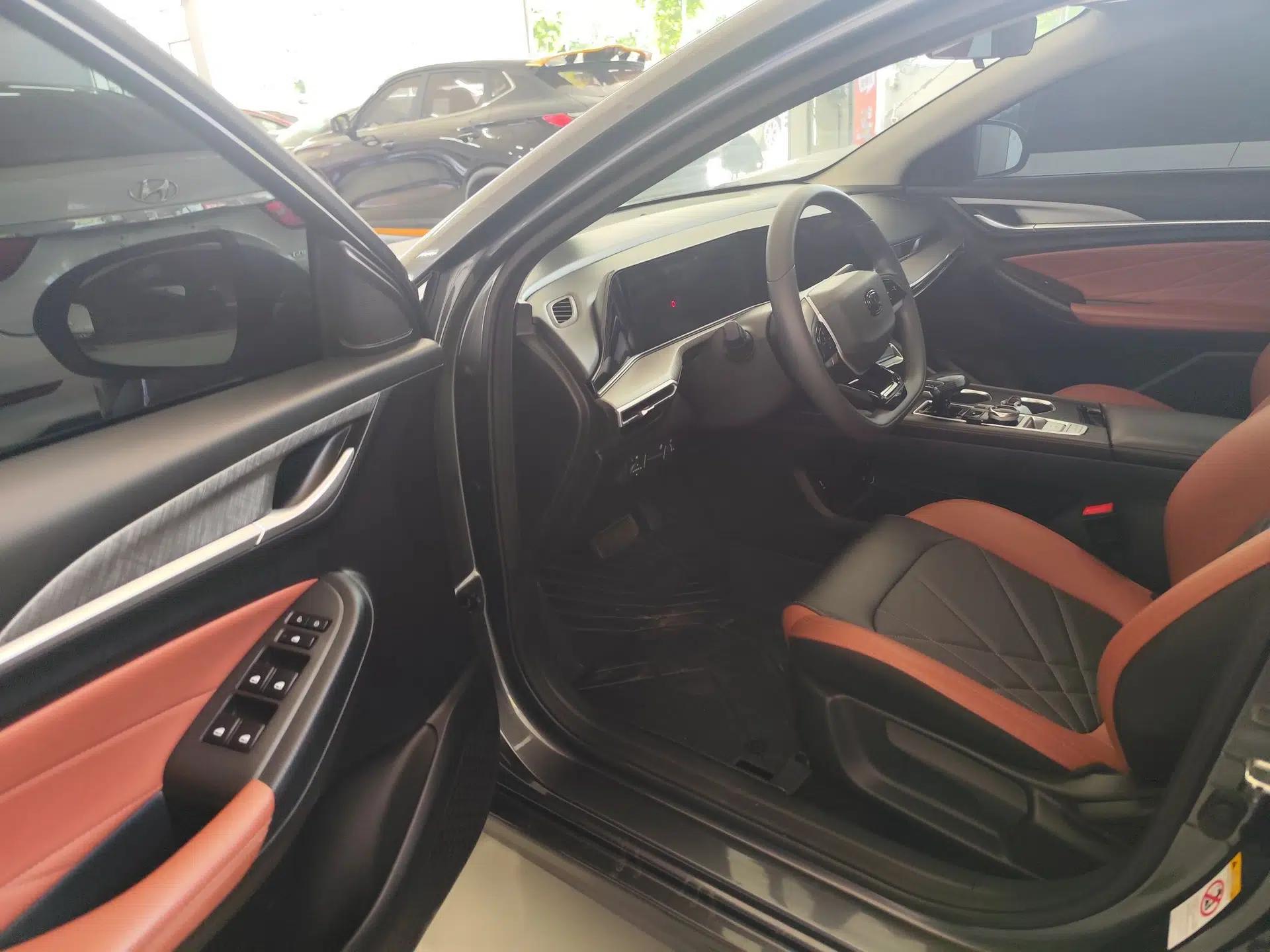 CHANGAN Eado 2023 Changan Edition PLUS Blue Whale NE 1.4T GDI DCT Prestige Version — миниатюра 11