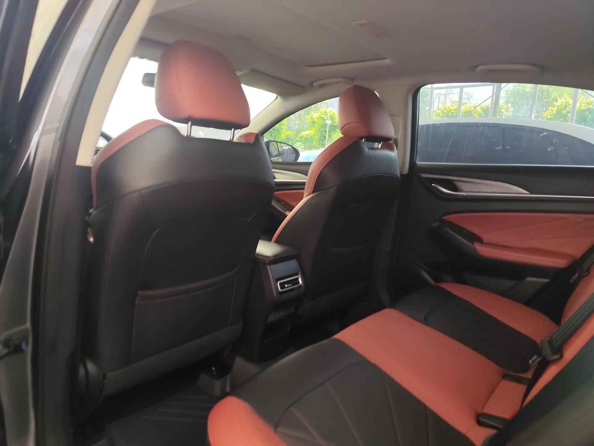 CHANGAN Eado 2023 Changan Edition PLUS Blue Whale NE 1.4T GDI DCT Prestige Version — миниатюра 12