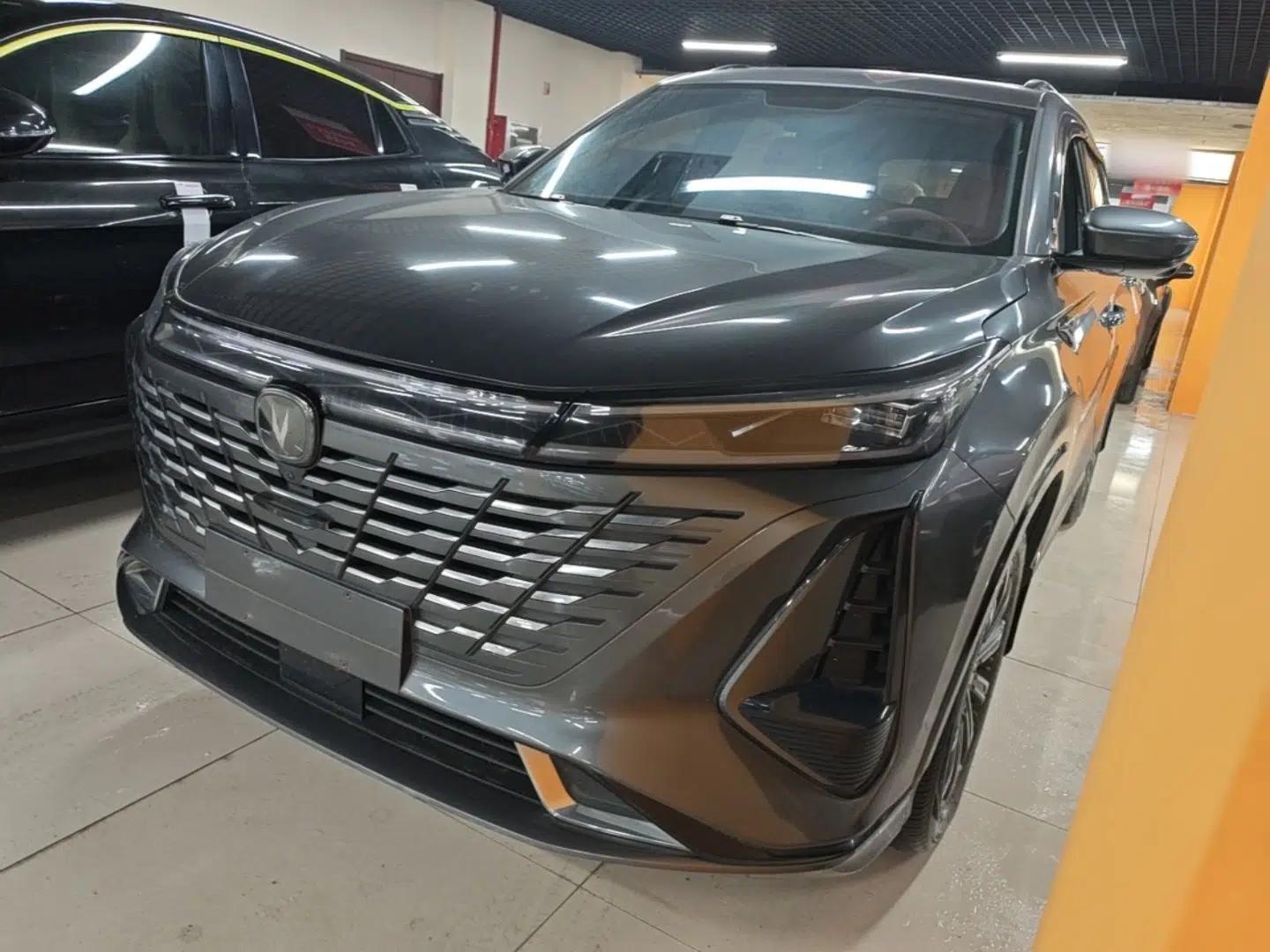 CHANGAN CS75 PLUS 2023 3rd Generation 1.5T Automatic Prestige Model — миниатюра 1