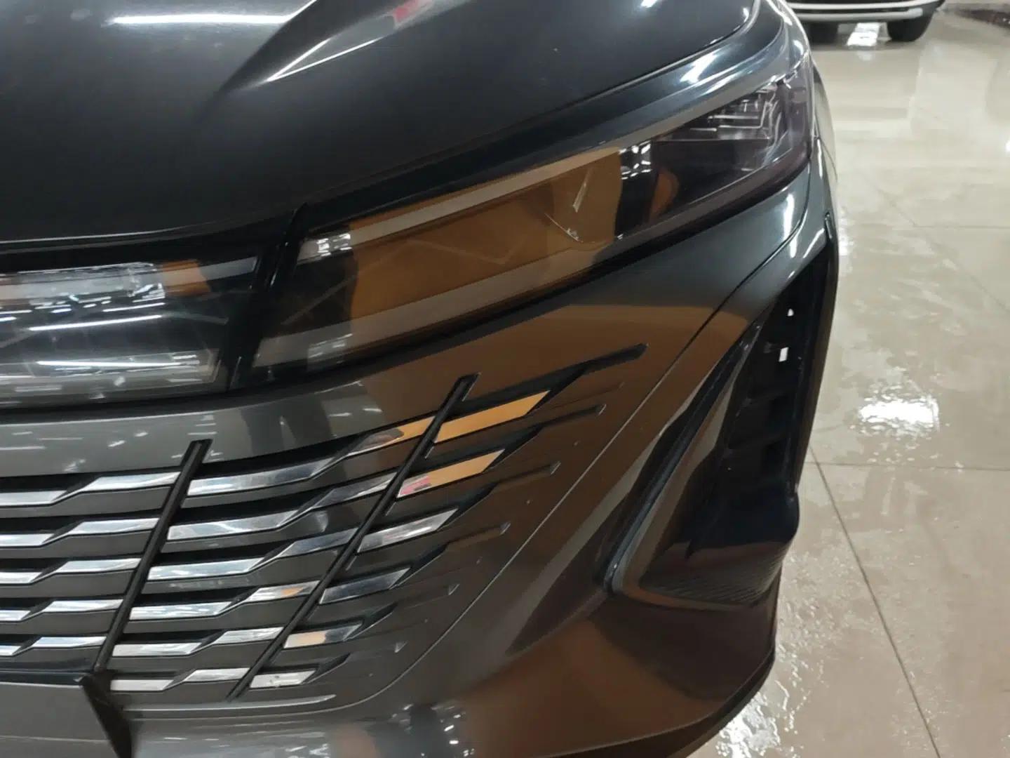 CHANGAN CS75 PLUS 2023 3rd Generation 1.5T Automatic Prestige Model — миниатюра 8
