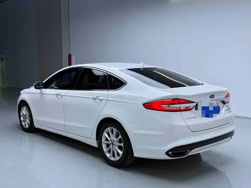 2017 Ford Mondeo EcoBoost 180 Fashion Edition — миниатюра 4