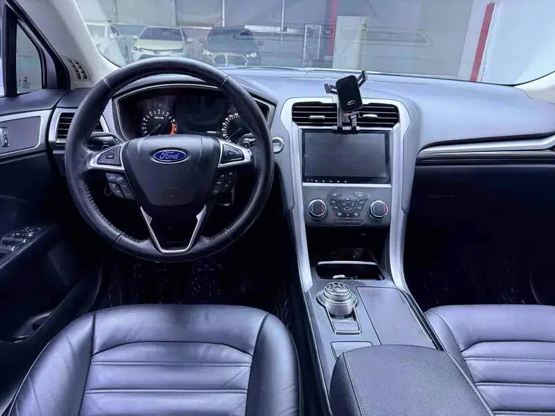 2017 Ford Mondeo EcoBoost 180 Fashion Edition — миниатюра 5