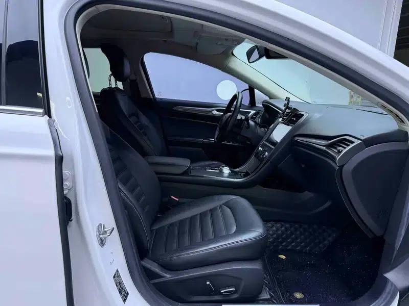 2017 Ford Mondeo EcoBoost 180 Fashion Edition — миниатюра 9