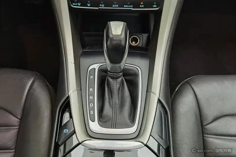 2013 Ford Mondeo 2.0L GTDi200 Luxury — миниатюра 14