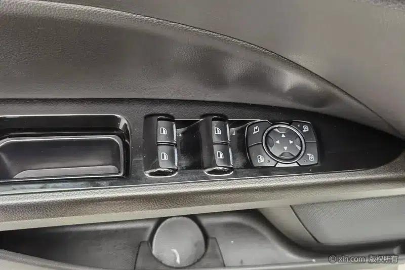 2013 Ford Mondeo 2.0L GTDi200 Luxury — миниатюра 22