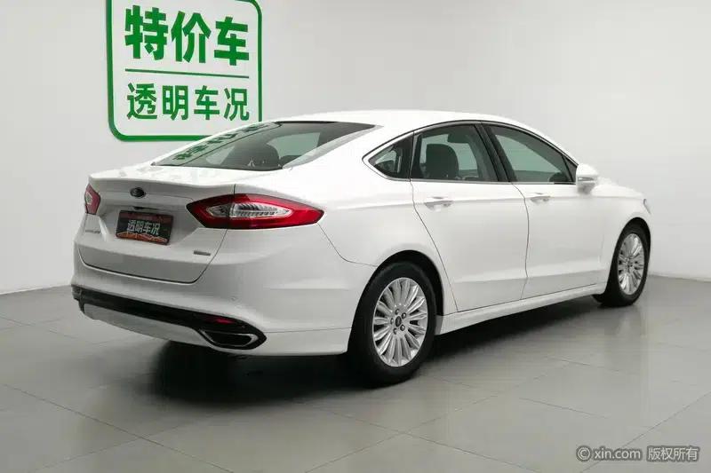 2013 Ford Mondeo 2.0L GTDi200 Luxury — миниатюра 4