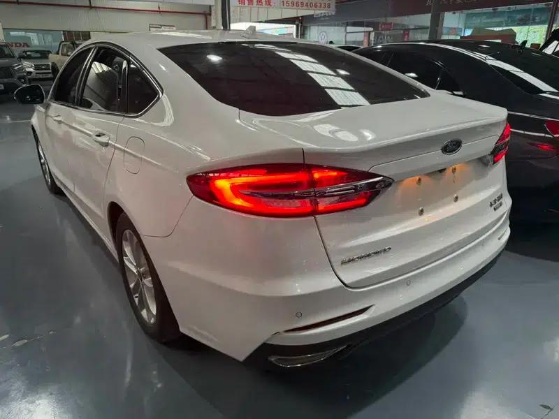 2020 Ford Mondeo EcoBoost 180 Fashion Edition — миниатюра 4