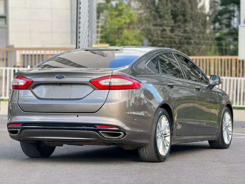 2013 Mondeo 2.0L GTDi240 Flagship Edition — миниатюра 4