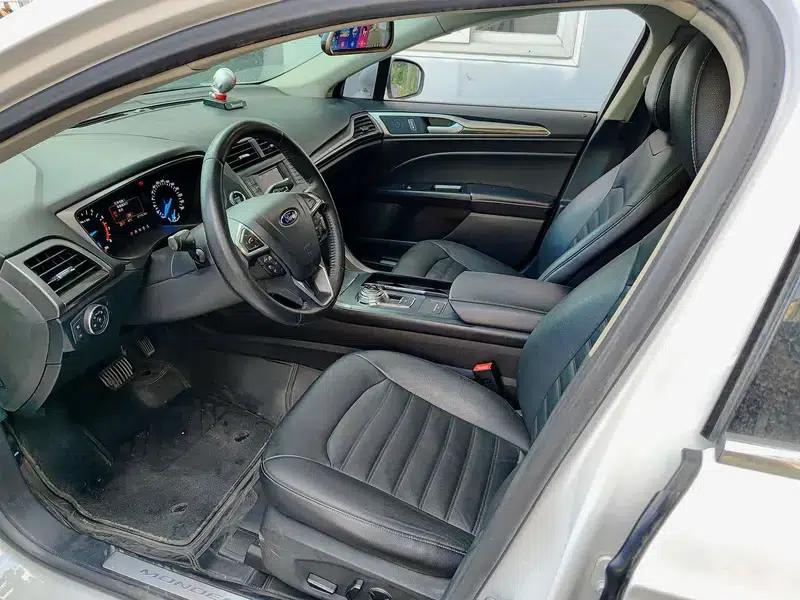2017 Ford Mondeo EcoBoost 180 Fashion Edition — миниатюра 9