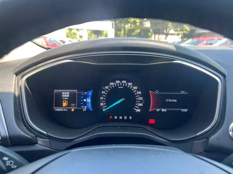 2017 Ford Mondeo EcoBoost 180 Fashion Edition — миниатюра 10