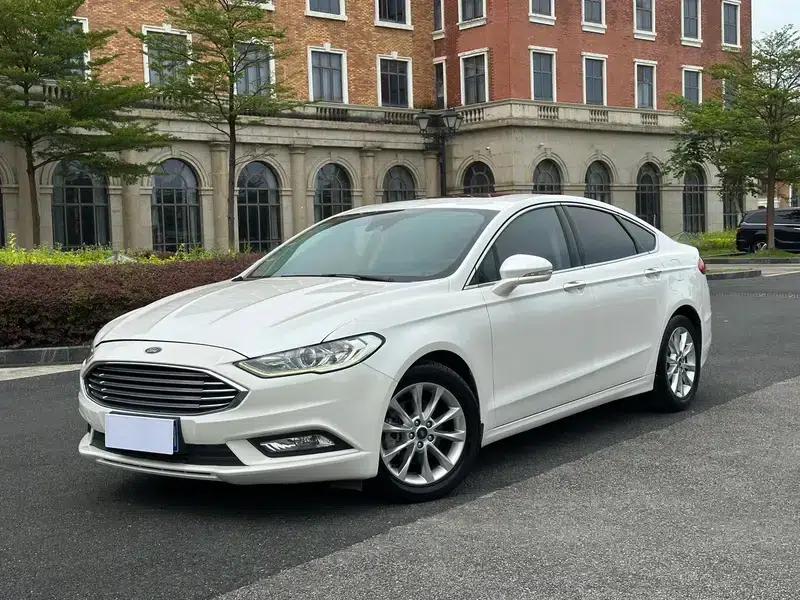 2017 Ford Mondeo EcoBoost 200 Luxury — миниатюра 1