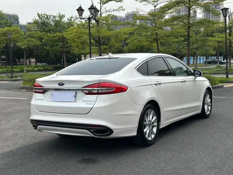 2017 Ford Mondeo EcoBoost 200 Luxury — миниатюра 7