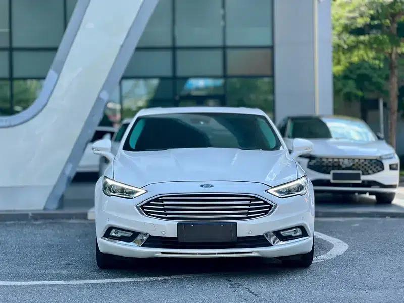 2017 Ford Mondeo EcoBoost 200 Luxury — миниатюра 2