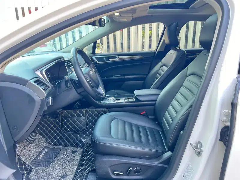 2017 Ford Mondeo EcoBoost 200 Luxury — миниатюра 15