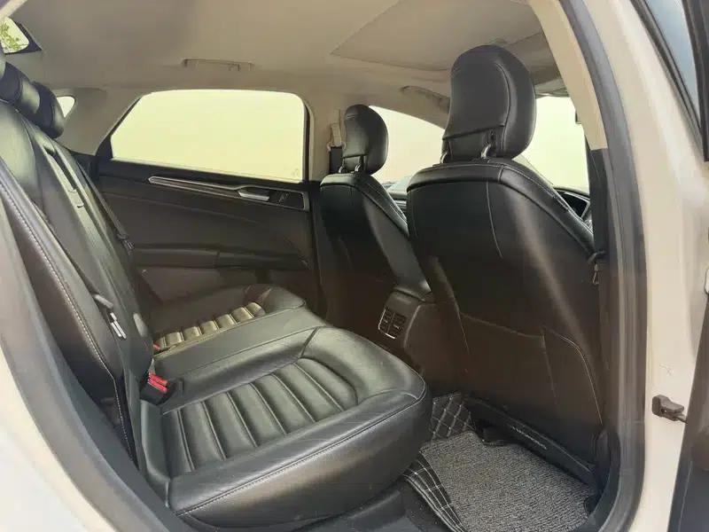 2017 Ford Mondeo EcoBoost 180 Fashion Edition — миниатюра 13