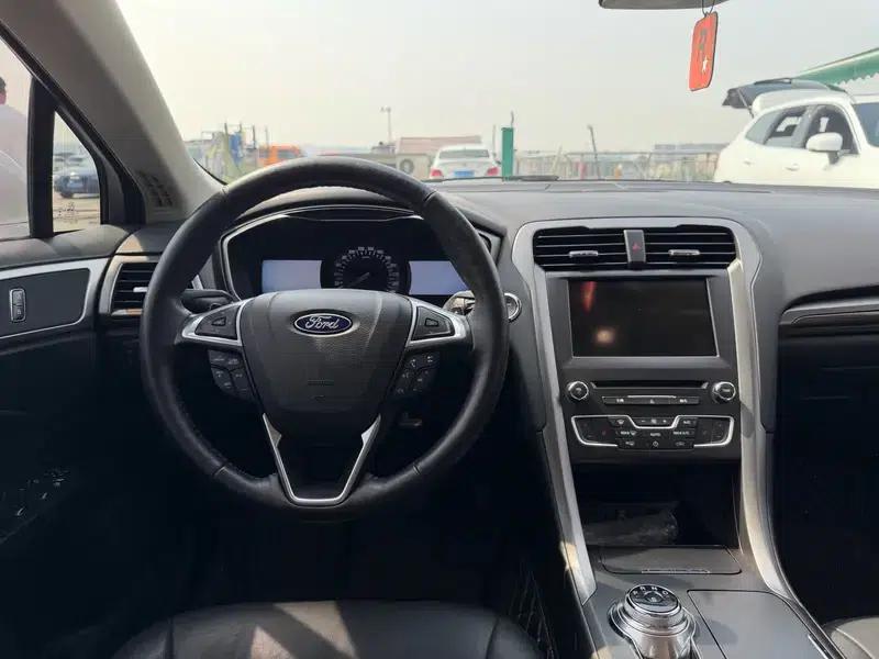 2017 Ford Mondeo EcoBoost 180 Fashion Edition — миниатюра 9
