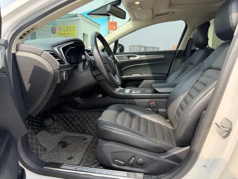 2017 Ford Mondeo EcoBoost 180 Fashion Edition — миниатюра 10