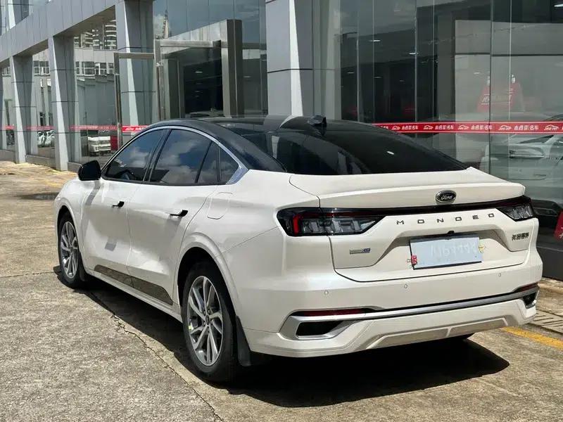 2022 Ford Mondeo Facelift EcoBoost 245 Luxury — миниатюра 4
