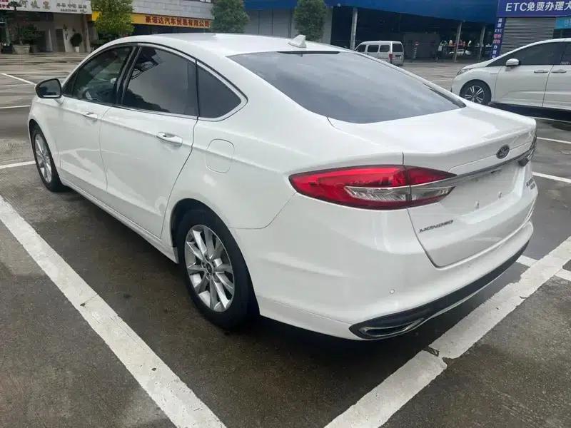 2017 Ford Mondeo EcoBoost 180 Fashion Edition — миниатюра 4