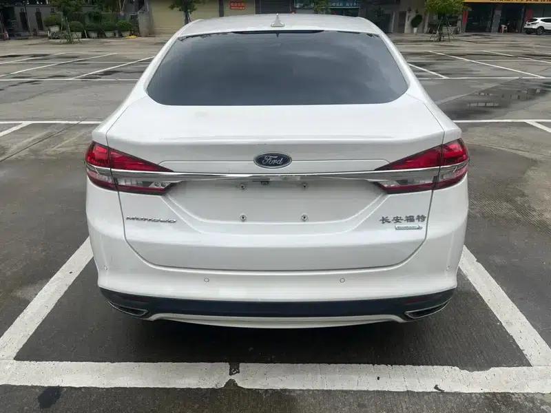 2017 Ford Mondeo EcoBoost 180 Fashion Edition — миниатюра 5