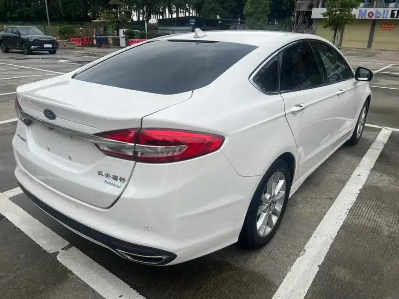 2017 Ford Mondeo EcoBoost 180 Fashion Edition — миниатюра 6