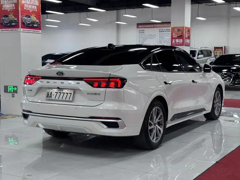 2023 Ford Mondeo EcoBoost 245 Luxury — миниатюра 6