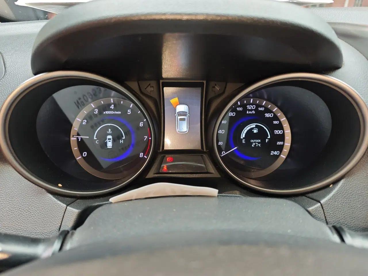 CHANGAN CS75 2014 2.0L Manual Luxury Version China IV Standard — миниатюра 11