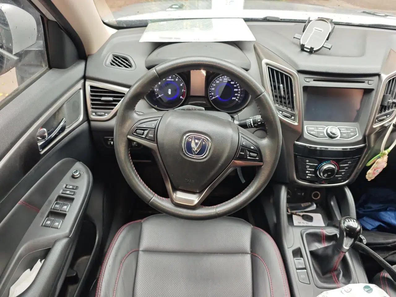 CHANGAN CS75 2014 2.0L Manual Luxury Version China IV Standard — миниатюра 10