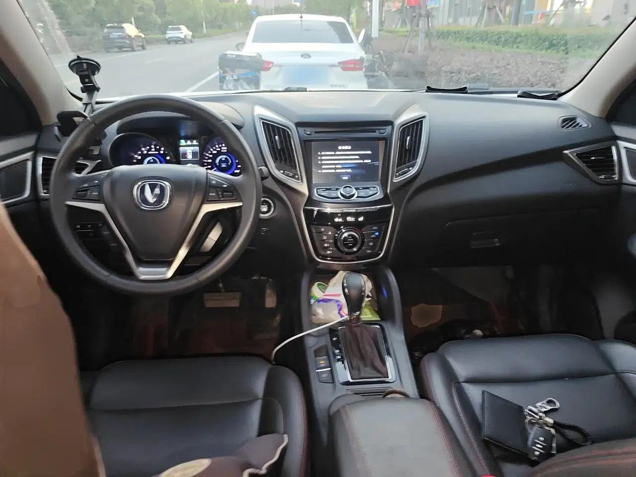 CHANGAN CS75 2016 1.8T Automatic Elite Model China V Standard — миниатюра 9