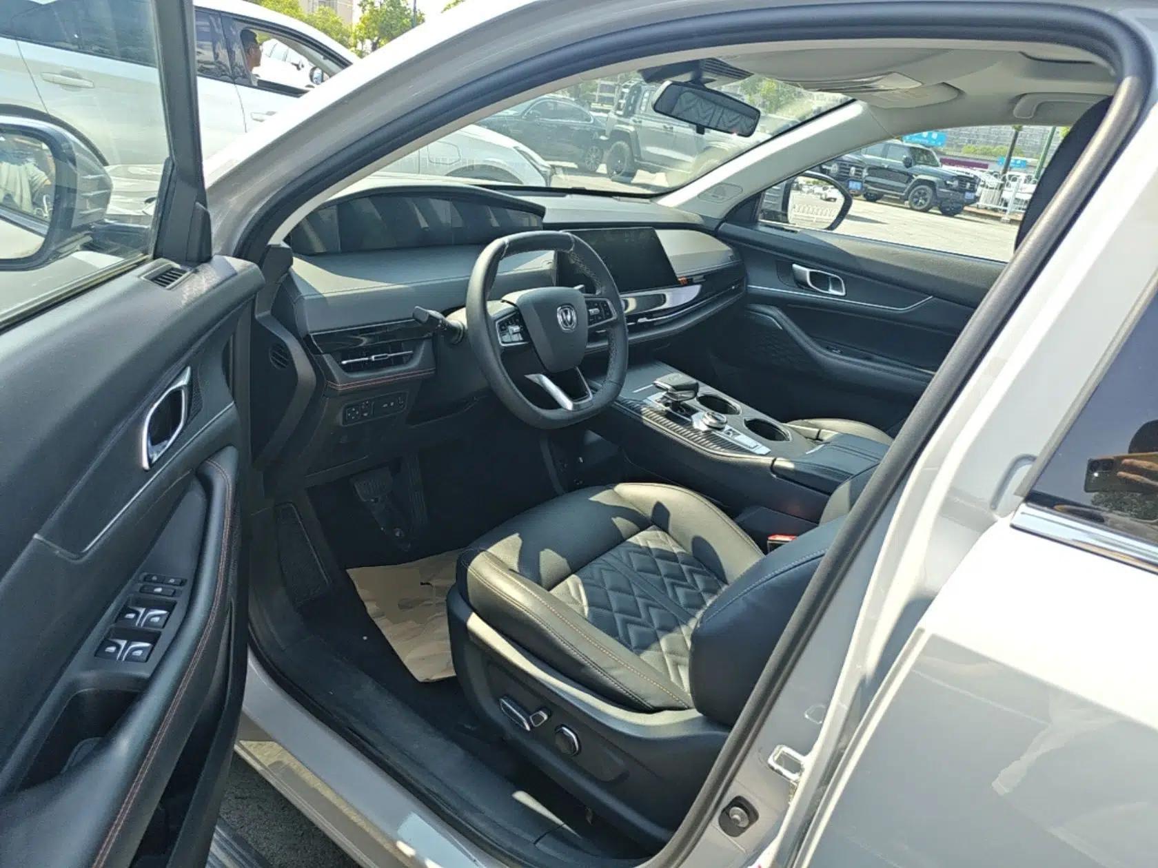CHANGAN UNI-K 2021 2.0T Excellence Edition — миниатюра 17